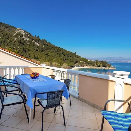 In With House Sea View Apartment Medveja