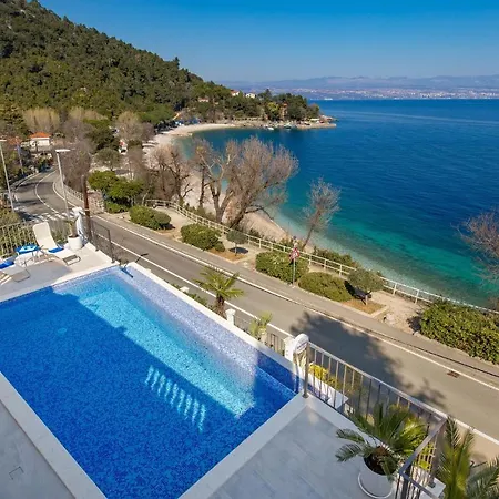 Apartment In With House Sea View *